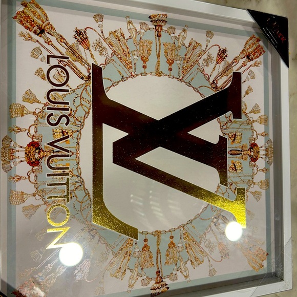 New, Oliver Gal LV, perfect for DORM!